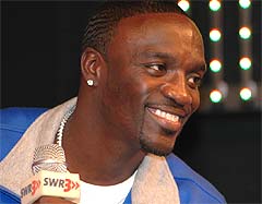 Akon 2.JPG